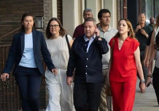 García-Page exige a Sánchez elecciones anticipadas o cuestión de confianza