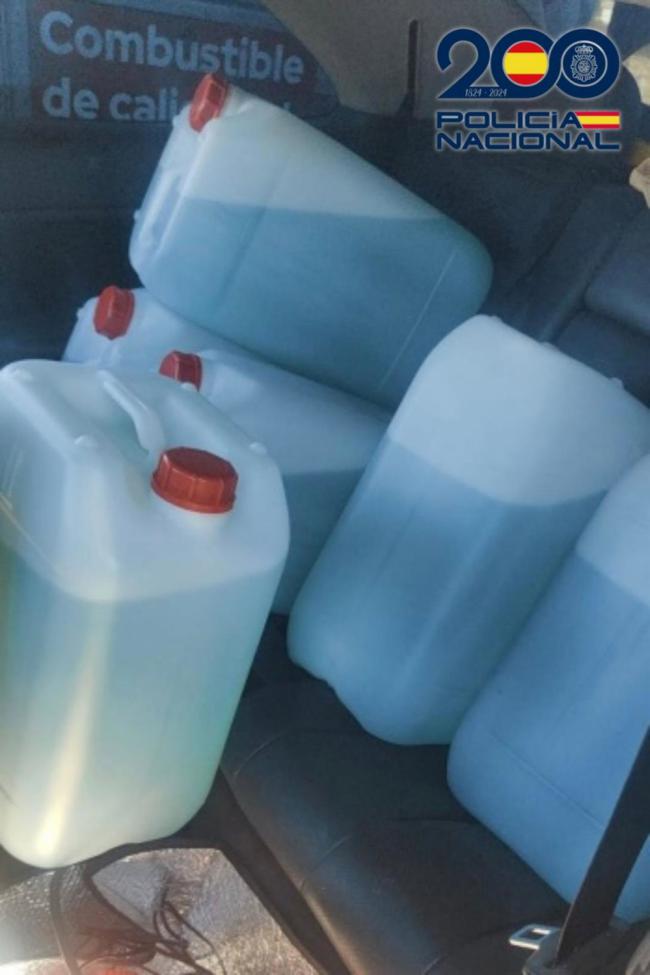 Nuevo golpe al petaqueo al intervenir 300 garrafas de combustible