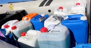 Desmantelan red criminal que abastecía combustible a 'pateras-taxi' en el Mediterráneo