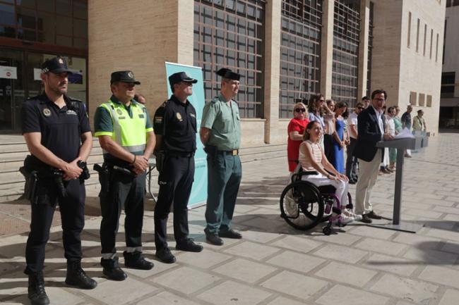 El Ejido se une a la Asociación ASPAYM en el Día Internacional de la Lesión Medular