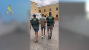 Detenido un hombre por robos en áticos de Roquetas de Mar tras una investigación de la Guardia Civil