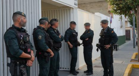 Conmoción en Vícar por la investigación a un joven que dejó inconsciente a un alumno tras asfixiarlo