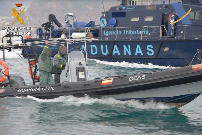 La Guardia Civil y la Agencia Tributaria realizan un simulacro de actuación.