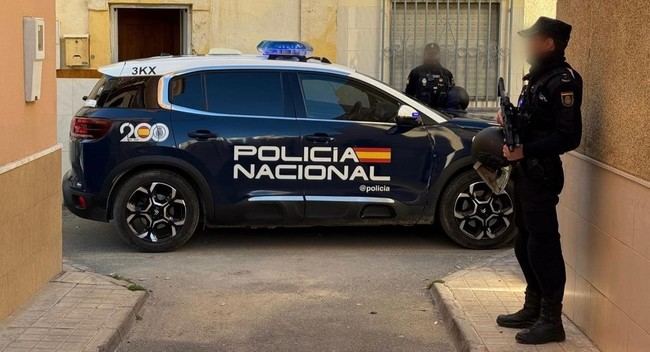 Encuentran el cadáver de una mujer en Almería, investigan un homicidio