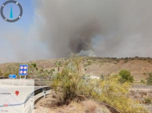 La previsión meteorológica complica la lucha contra el incendio de Los Gallardos