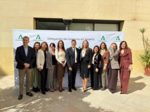 Se jubila casi un centenar de empleados de la Junta en Almería