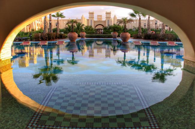 Cómo ser recepcionista de hotel: requisitos y formación imprescindible