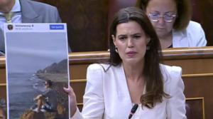 Mojácar, protagonista en el Congreso por las vacaciones del ministro