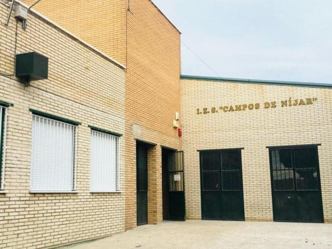 Incendio en IES de Níjar provoca atención a tres menores y desalojo del centro