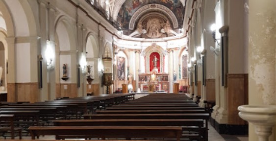 La parroquia de Santiago Apostol cumple tres años celebrando misa con el Rito Romano