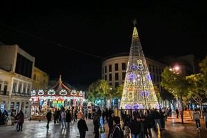 Almería inicia preparativos navideños con nueva iluminación y contratos