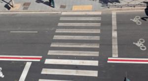 ¿Qué son esas líneas rojas que aparecen en las calles de Almería?