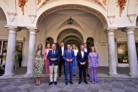 Moreno reúne a los cabeza de lista para el 23J