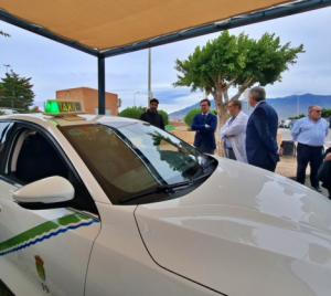 Mejoran el parking para personas con discapacidad y taxis en el Hospital de Poniente
 