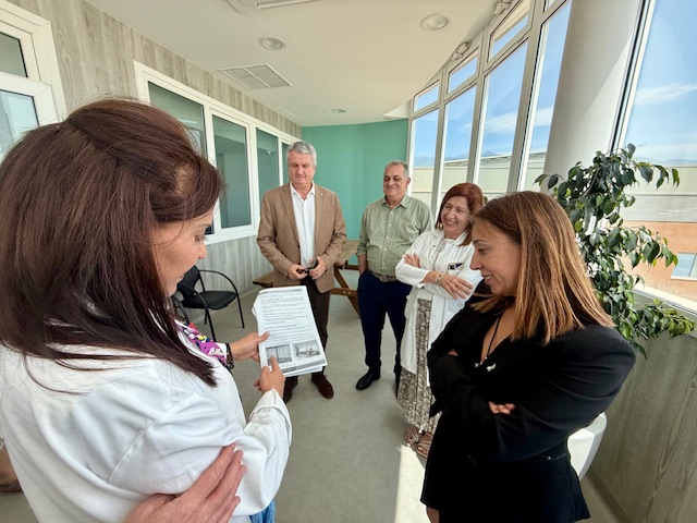 Proyecto ‘Asómate a la Vida’ avanza en salud mental en la terraza del Hospital de Poniente
