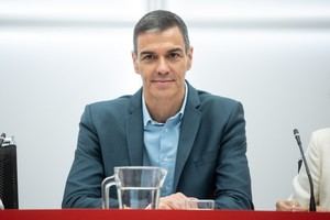 Sánchez y líderes sudamericanos firman un manifiesto por la democracia