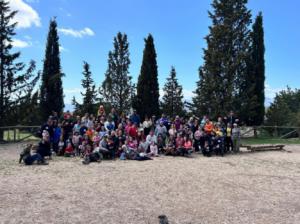 Más de 200 voluntarios reforestan Castala en una jornada ambiental