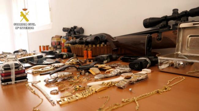 Un almeriense entre los seis detenidos por estafas de tocomocho y estampita