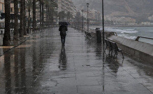 Almería afronta un martes pasado por agua: lluvia, tormentas y aviso amarillo de la AEMET