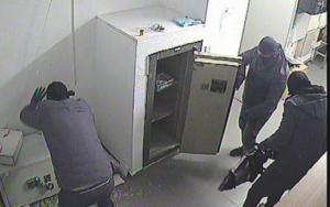 Desarticulada una banda especializada en reventar cajas fuertes tras cometer 11 robos en Almería