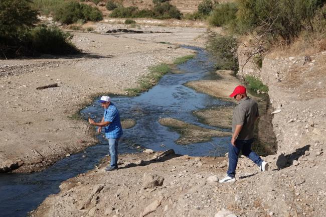 IU Almería exige soluciones urgentes tras 13 años de vertidos fecales al río Vélez