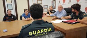 El alcalde diseña con las fuerzas del orden la seguridad para las fiestas de Puebla de Vícar