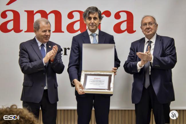 José Mª Álvarez-Pallete recibe la primera distinción de la Cámara de Comercio