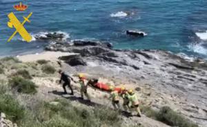 Rescatada una persona atrapada en el fondo de un barranco en cala Concha Villaricos