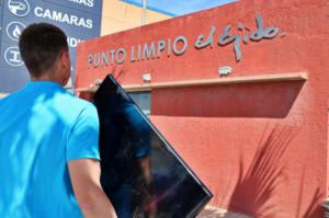 Descubre cómo deshacerte de tus muebles viejos sin gastar un céntimo