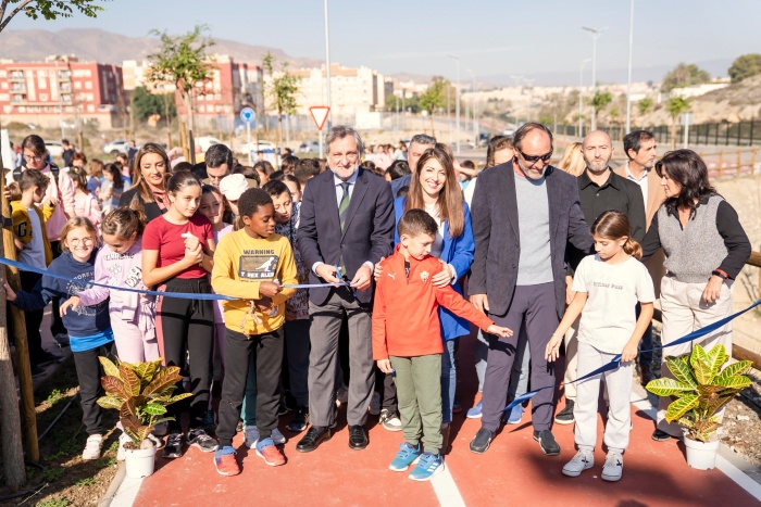 Europa une Huércal con Almería en bicicleta
