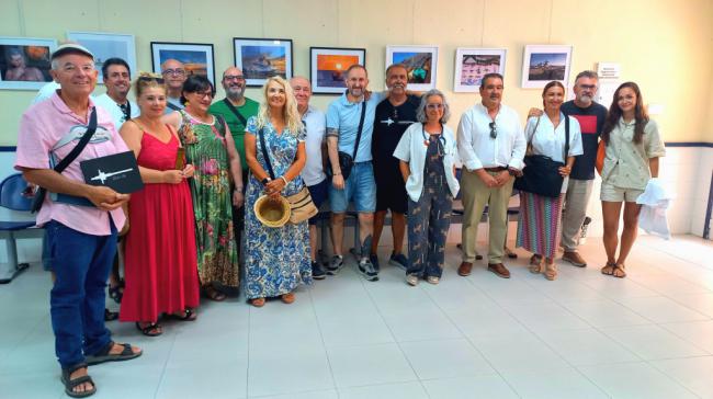 12 fotógrafos presentan la historia pesquera del barrio Cabo de Gata