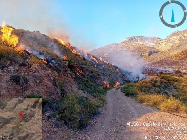 Incendio en Huércal de Almería provoca evacuaciones