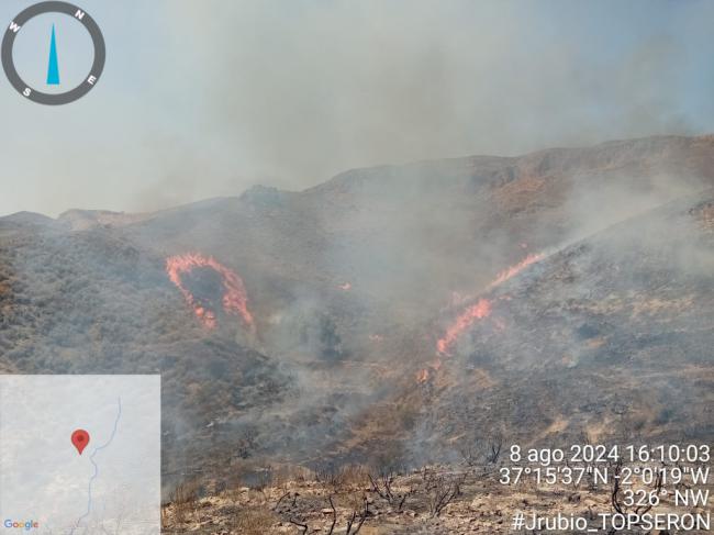 El Plan Infoca lucha contra un incendio en Antas