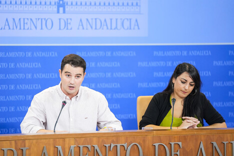 Adelante denuncia la derivación fuera de Almería de pruebas médicas