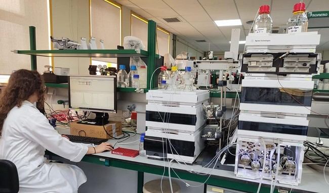 Investigación de la UAL valida biopesticidas de naranja y canela en Almería