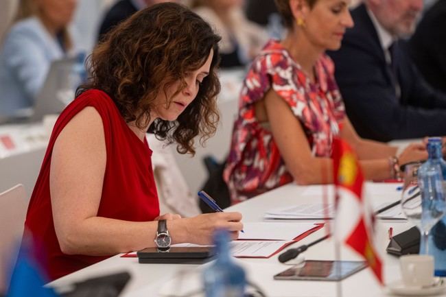 Díaz Ayuso se retira de la Conferencia de Presidentes por el uso del euskera