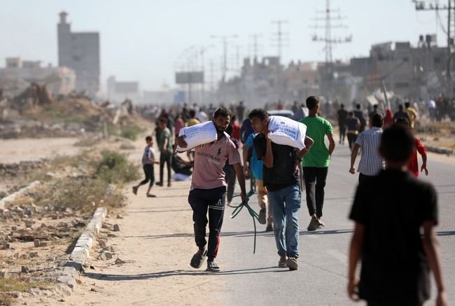 Israel ataca a palestinos en ayuda humanitaria: 31 muertos y 200 heridos
