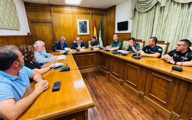 Dalías reduce un 18% los delitos en su Junta de Seguridad anual