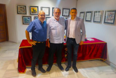 Jorge Díaz: “A mí lo que más me gusta de mi trabajo es el momento de estar escribiendo”