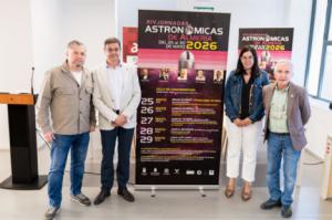Almería se convierte en capital científica con la visita del Nobel Brian Schmidt