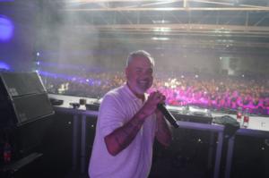 El Ejido vibra con Juan Magán en una noche histórica de ‘electrolatino’