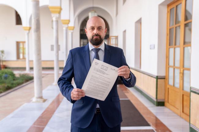 VOX pide a la Junta que pida al Estado una solución para la playa de Balerma