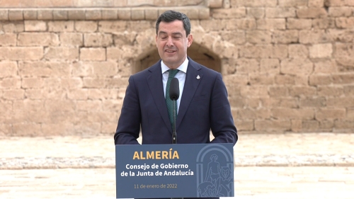 Moreno: 'Andalucía tiene 30.000 sanitarios más que en el mandato anterior'