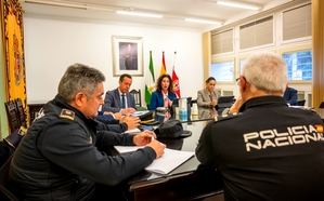 Refuerzan la colaboración policial en Retamar-El Toyo con nuevo operativo