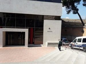 Empresario condenado a dos años por quemar a mujer en escape room en Granada