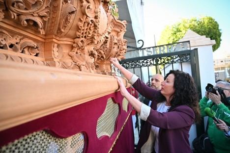 La alcaldesa de Almería preside la levantá del Señor de la Vida en Domingo de Resurrección