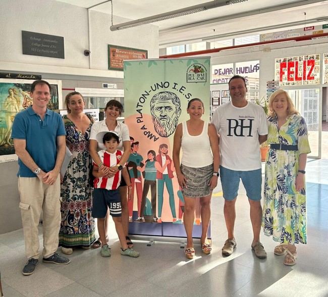 IES Puebla de Vícar recibe premio por su compromiso con la educación pública