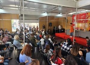 Feria del Libro de Almería celebra un viernes lleno de actividades literarias