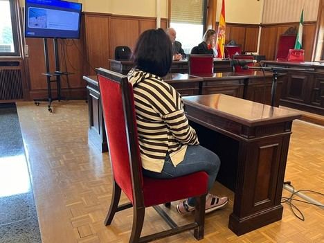 Fiscalía solicita 14 años de prisión para madre que abandonó a su bebé en un contenedor en Sevilla