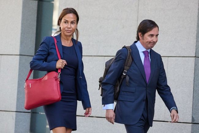 Fiscalía solicita retirar pasaporte a Isabel Pardo de Vera y Javier Herrero por delitos graves